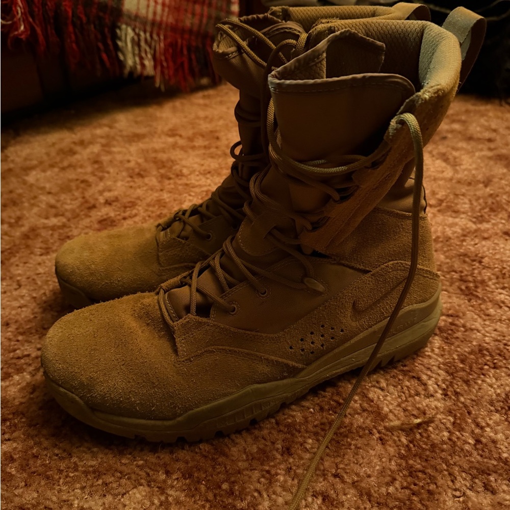Nike SFB Jungle 2.8 Tactical Boots